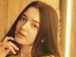 girl naked SavannahHoward