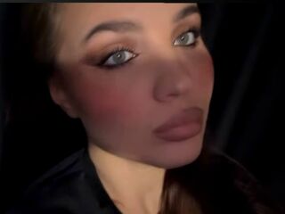 masturbating camgirl SeemaRedhouse