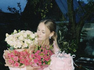 webcamgirl chat SharlynHazelton