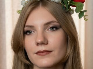 naked camgirl gallery SlyviaQuinonez