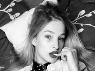 fingering camgirl SofiaRoud