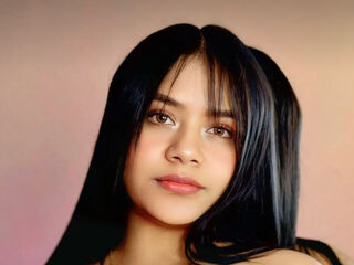 adult webcam chatroom SolRusso