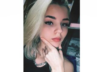 naked girl with webcam fingering pussy SoledadGoodsite
