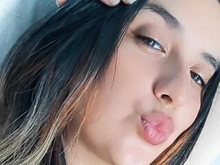 hot strip tease web cam SophiaCastelly