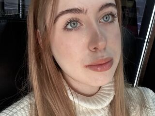 nude camgirl photo SophiaToornet