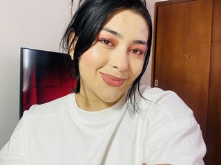 naked webcam girl SophieBella