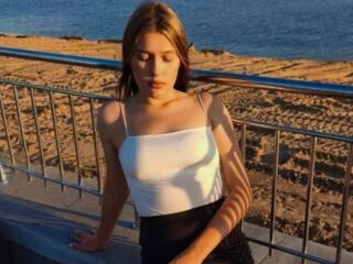 web cam chat SuziBarringer