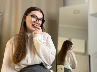 naughty cam girl masturbating with dildo TerraTrinh