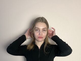 beautiful camgirl ToccaraPikula