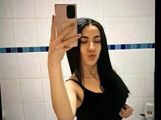 topless cam girl VixenLux