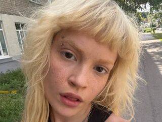 cam girl masturbating with dildo WilliaMarquart