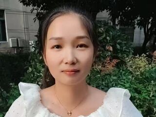 girl showing pussy Yingmeizi