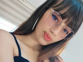 real live cam picture YiyisMarthin