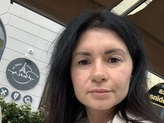 free sexcam YulieAnna