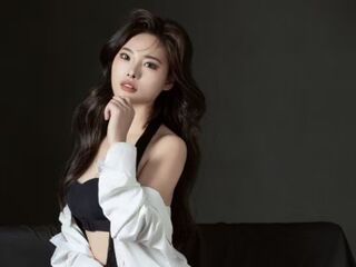 cam girl playing with vibrator YunLulu