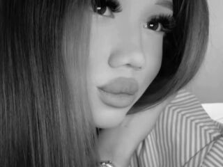 flirt chat room ZellaRessler